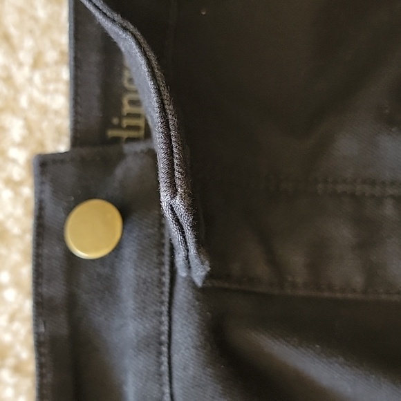 Soft Surroundings | Black Straight Leg Cropped Pull-on Waist Jeans - Picture 6 of 6